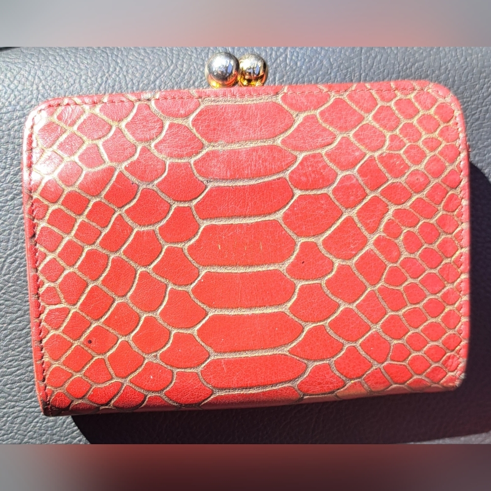 Vintage HOBO International Red Croc Embossed Leather Kiss Lock Wallet